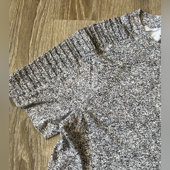 BKC Brooklyn Small Men’s Heather Grey Ribbed Shoulder Tee Shirt - Picture 4 of 6